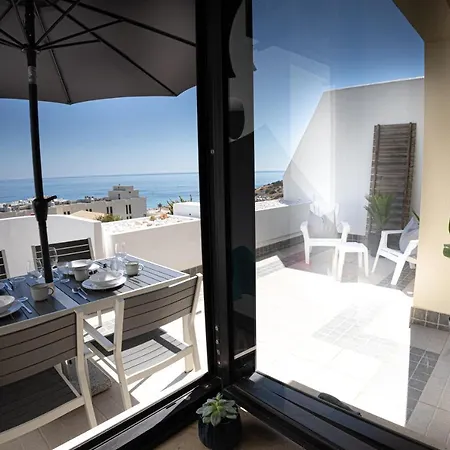 Beachfront - Amazing Ocean View Lagos
